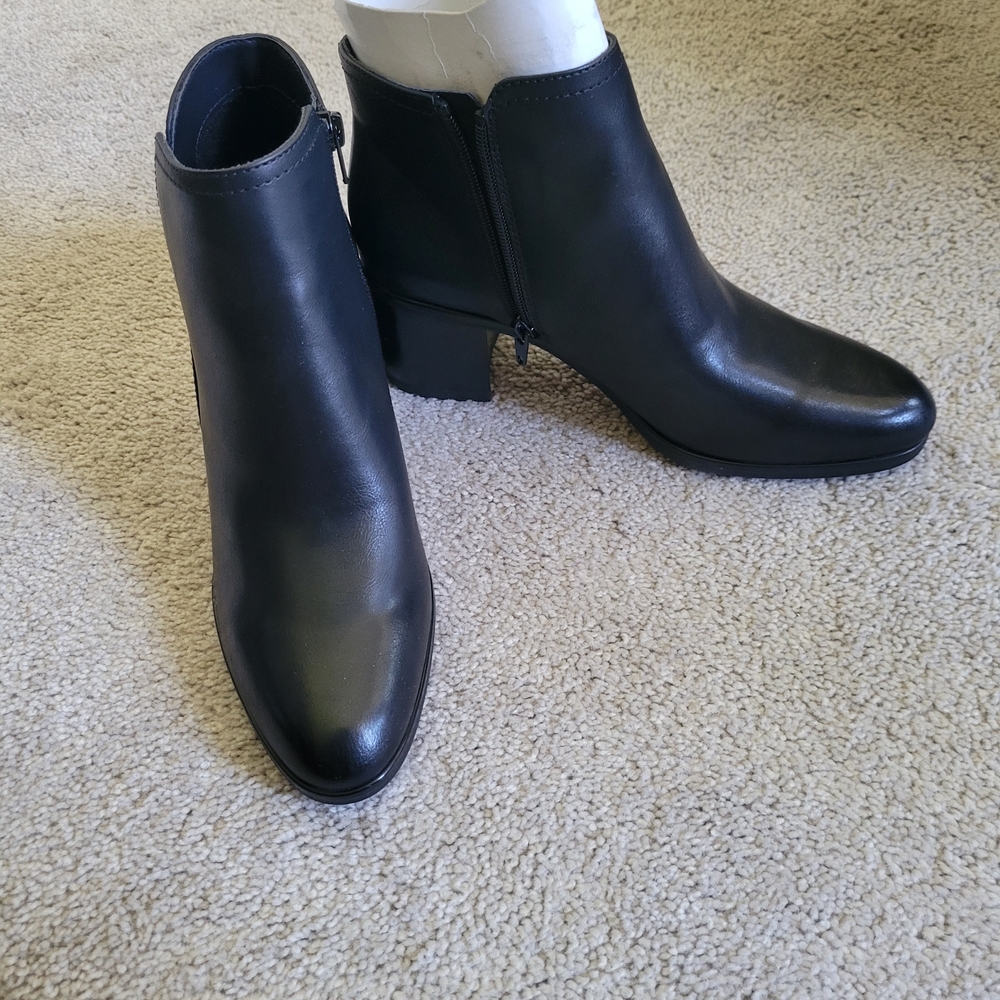 Naturalizer Black Ankle Booties